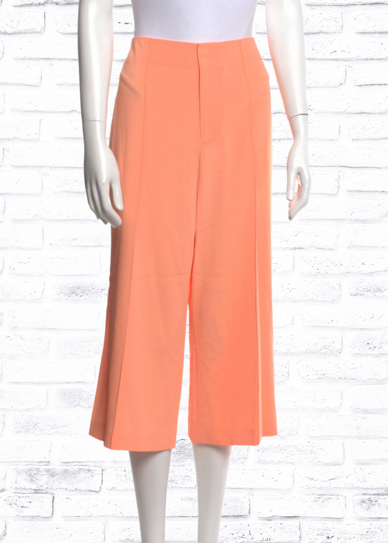 *FIRE SALE* Alice + Olivia Coral Wide-Leg Cropped Pants