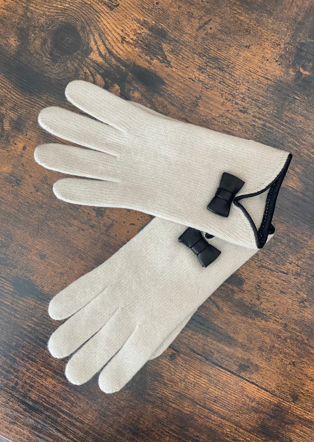 Portolano Cashmere + Leather Bow Gloves